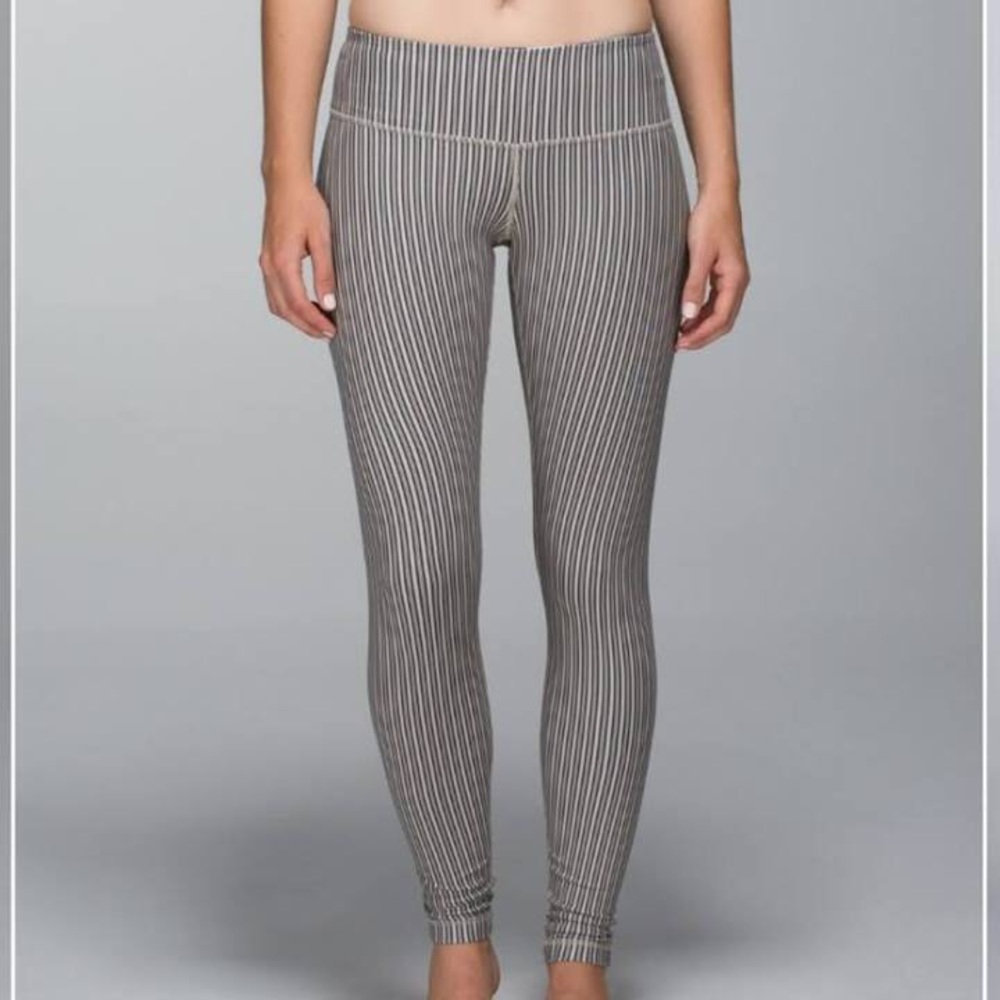 Lululemon Vertical Stripe Wunder Under Size 6